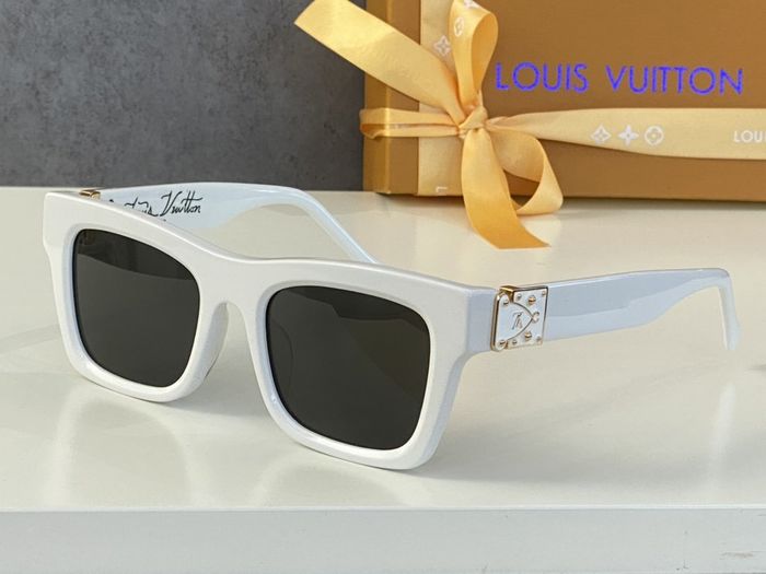 Louis Vuitton Sunglasses Top Quality LVS00267